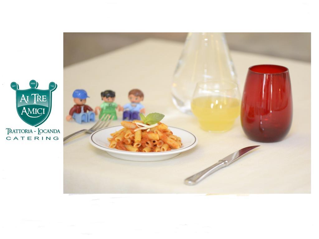 Trattoria Locanda Ai Tre Amici Mortegliano Luaran gambar