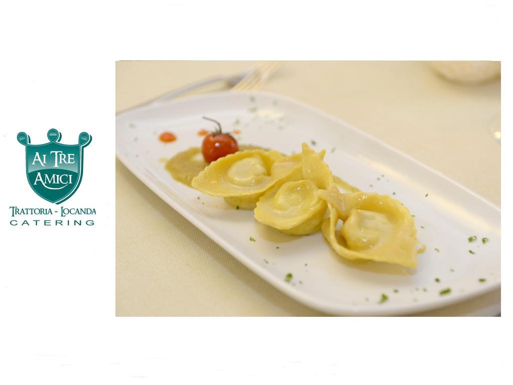 Trattoria Locanda Ai Tre Amici Mortegliano Luaran gambar